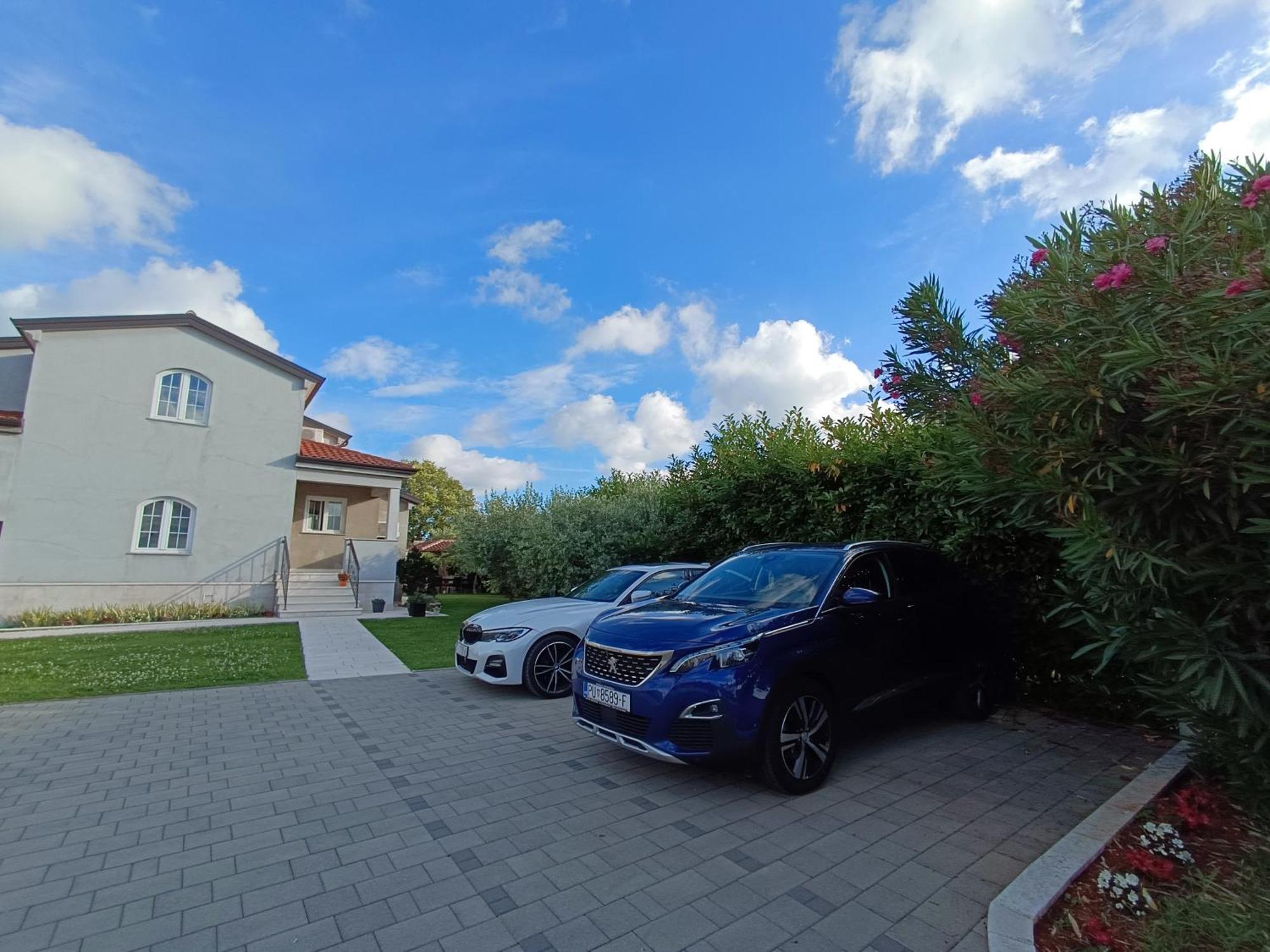 Apartman Ika Umag Exterior photo