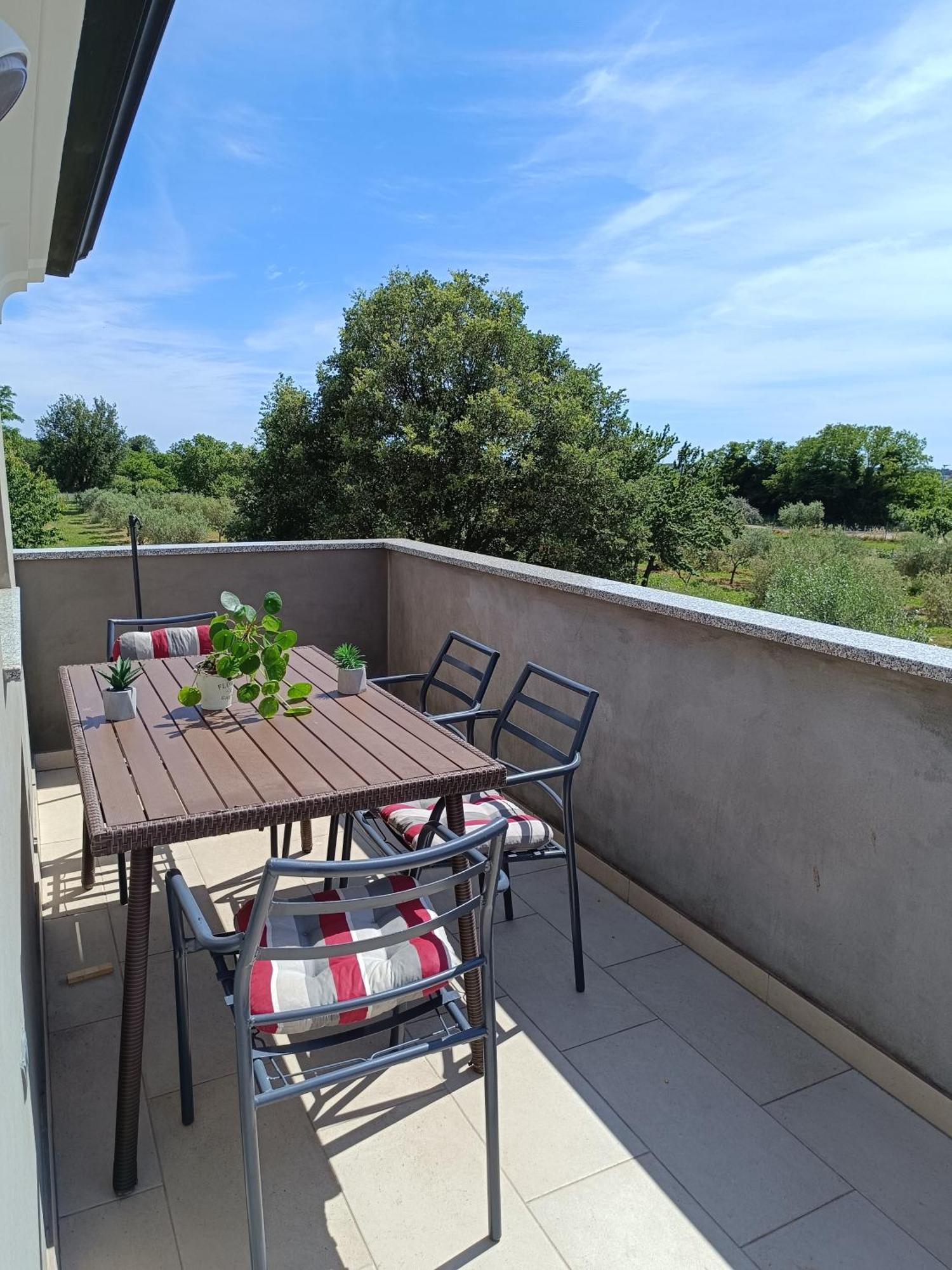 Apartman Ika Umag Exterior photo